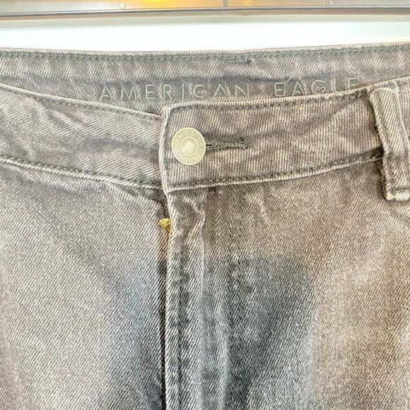 American Eagle Outfitters Mom Straight Jean Black Distressed Ankle Length Sz 16 - Picture 3 of 11